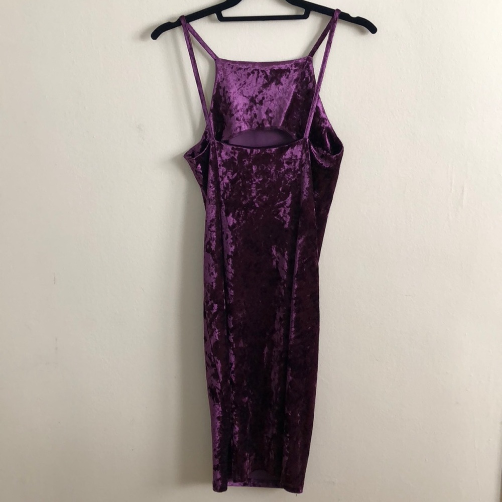 ❌ SOLD ❌ Forever 21 • Purple Crushed Velvet Bodycon Midi Dress - Picture 3 of 4